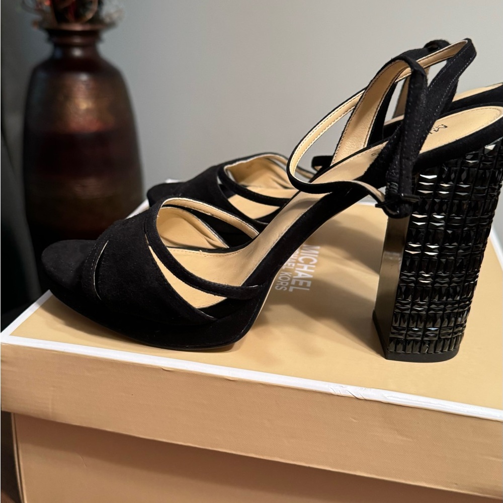 Michael Kors Platform - like new - Stylish